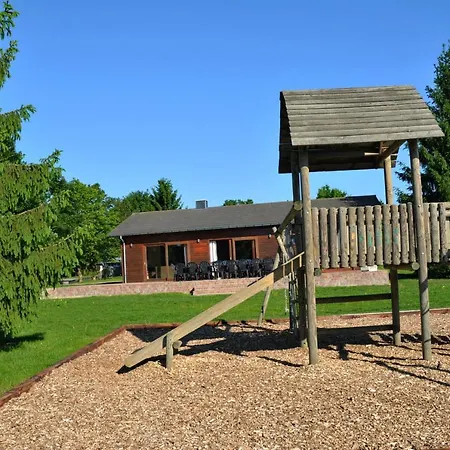 Chalet De La Lesse Дом отдыха Уйе